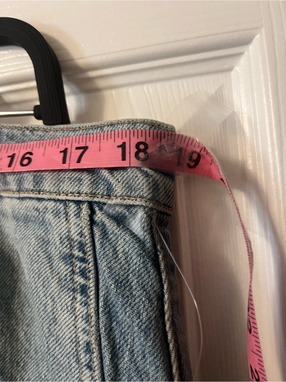 Free People/ WE THE FREE GOOD LUCK
MID RISE BARREL LEG JEANS Size 31 - Picture 13 of 13